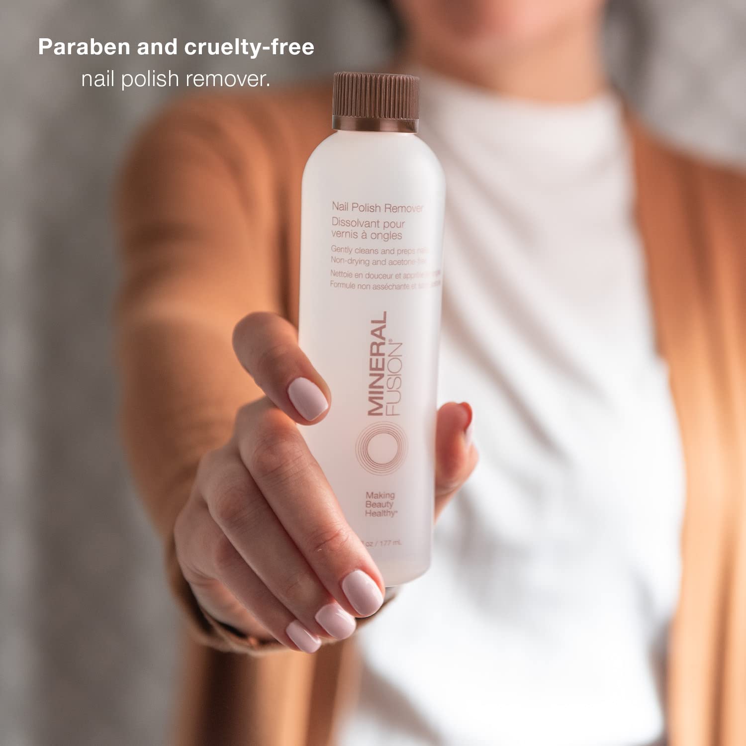 Nail Polish Remover, Acetone-Free & Non Drying for Regular & Shellac Nail Polishes, 6 Ounce